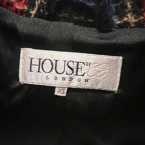 House of CB two piece set - Blazer & skirt - Picture 2 of 3